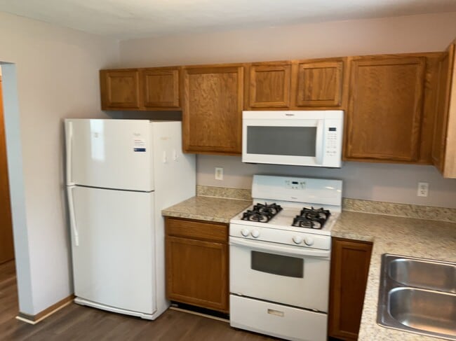 6549 Samantha Ln in Rockford, IL - Building Photo - Building Photo
