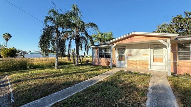 12611 1st Isle in Hudson, FL - Building Photo - Building Photo