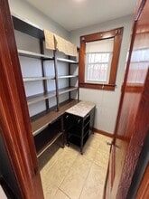 184 William St, Unit 2nd Floor in Perth Amboy, NJ - Building Photo - Building Photo