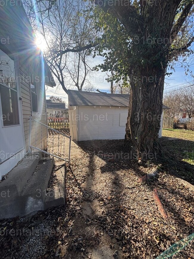 521 N Summit St in El Dorado, KS - Building Photo - Building Photo