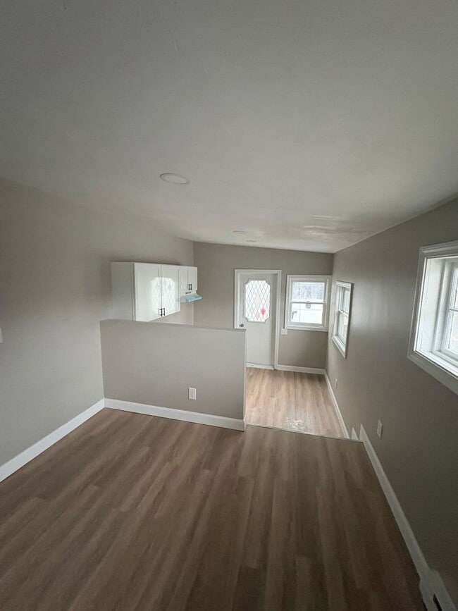 property at 21 Mechanics St