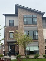 11567 Huffington St in Carmel, IN - Building Photo