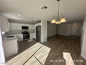 6543 Blooming Sun Ct in Las Vegas, NV - Building Photo - Building Photo