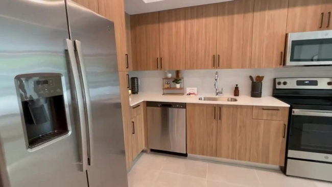 property at 4 N Federal Hwy