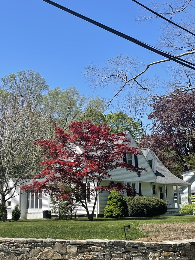 property at 32 E Wharf Rd