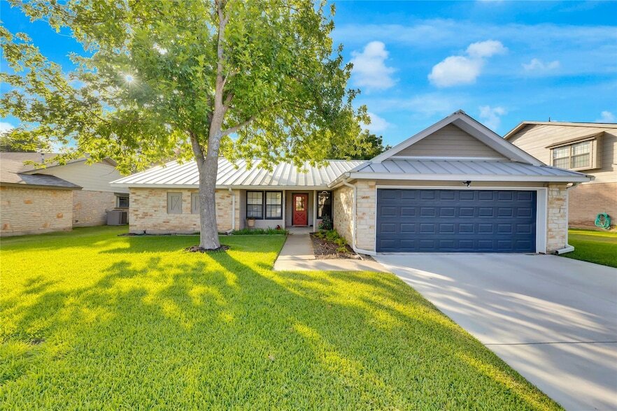 523 Pigeon Forge Rd in Pflugerville, TX - Building Photo