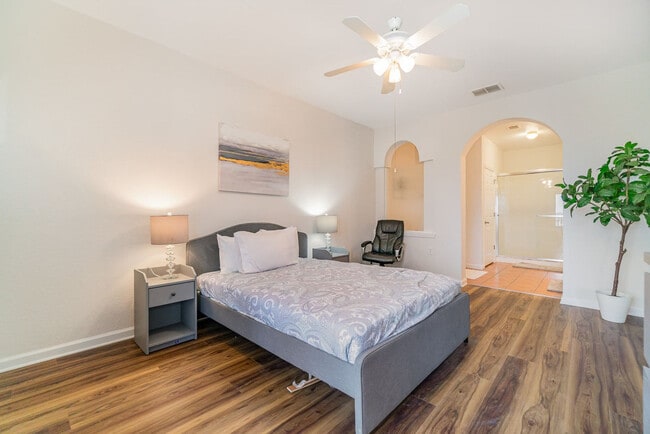 14200 Avalon Rd in Winter Garden, FL - Building Photo - Building Photo