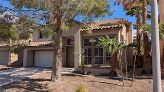2670 Ridgewater Cir in Henderson, NV - Building Photo