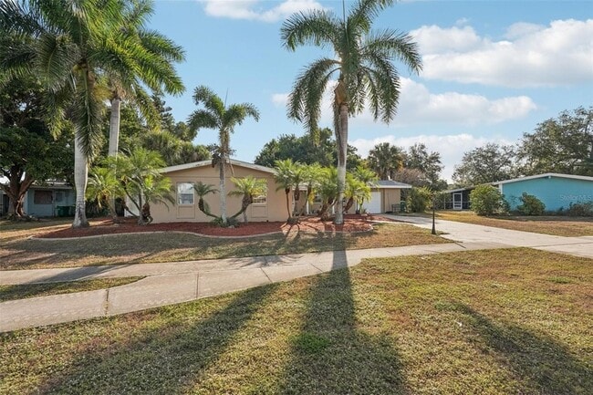 2356 Conway Blvd in Port Charlotte, FL - Building Photo - Building Photo