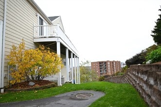 26 Midledge Ave in Hull, MA - Building Photo - Building Photo