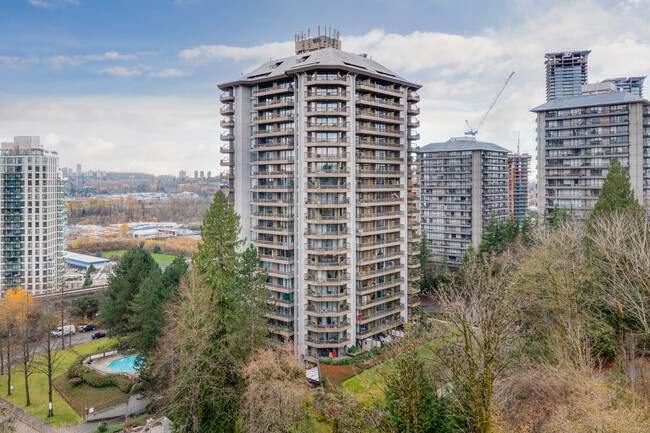 Anola Place in Burnaby, BC - Building Photo - Building Photo