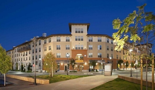 Avalon Walnut Creek II in Walnut Creek, CA - Building Photo - Building Photo