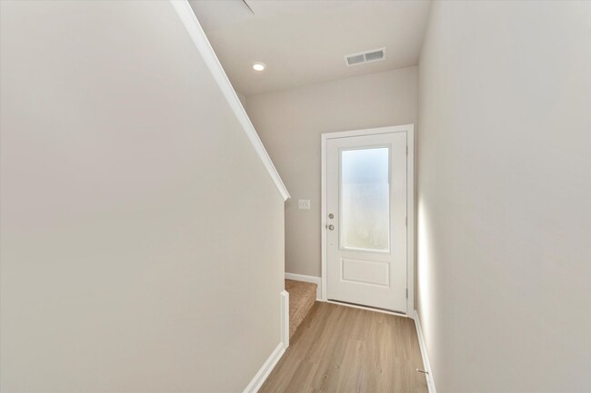 8159 Bartholomew Ct in Baltimore, MD - Foto de edificio - Building Photo