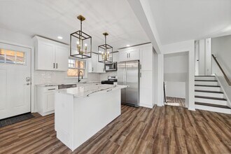 4647 Johnson Ave in Western Springs, IL - Building Photo - Building Photo