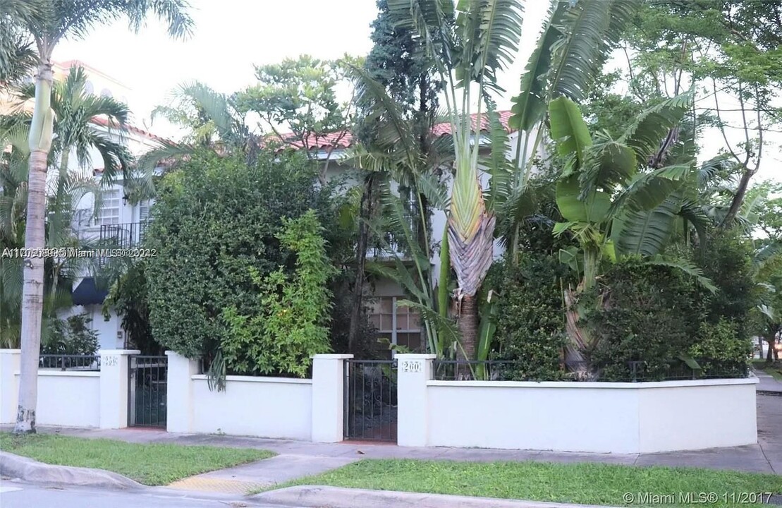 260 Majorca Ave in Coral Gables, FL - Building Photo