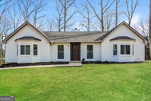 120 Kellie Ln in Fayetteville, GA - Building Photo