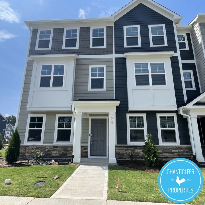 339 Deercroft Dr in Apex, NC - Building Photo