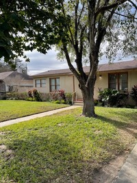 1809 N Broadway St in McAllen, TX - Foto de edificio - Building Photo