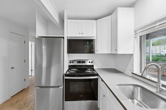 property at 600 E Geneseo St