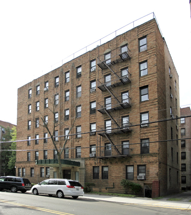 1818 Avenue L in Brooklyn, NY - Foto de edificio