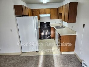 8630 Molanary Dr in Anchorage, AK - Building Photo - Building Photo