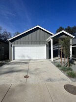 1252 Old Alturas Rd in Redding, CA - Building Photo