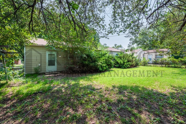 607 S Christine Ave in Wichita, KS - Foto de edificio - Building Photo