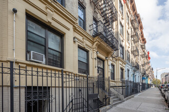 547-549 W 160th St in New York, NY - Building Photo - Building Photo