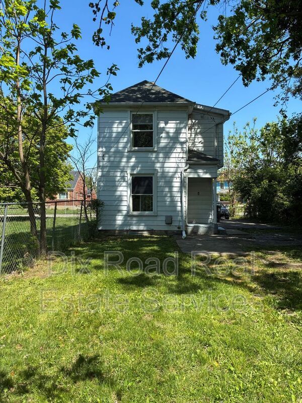 2240 Lakeview Ave in Dayton, OH - Building Photo - Building Photo