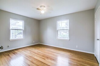 8206 Montridge Dr in Houston, TX - Building Photo - Building Photo
