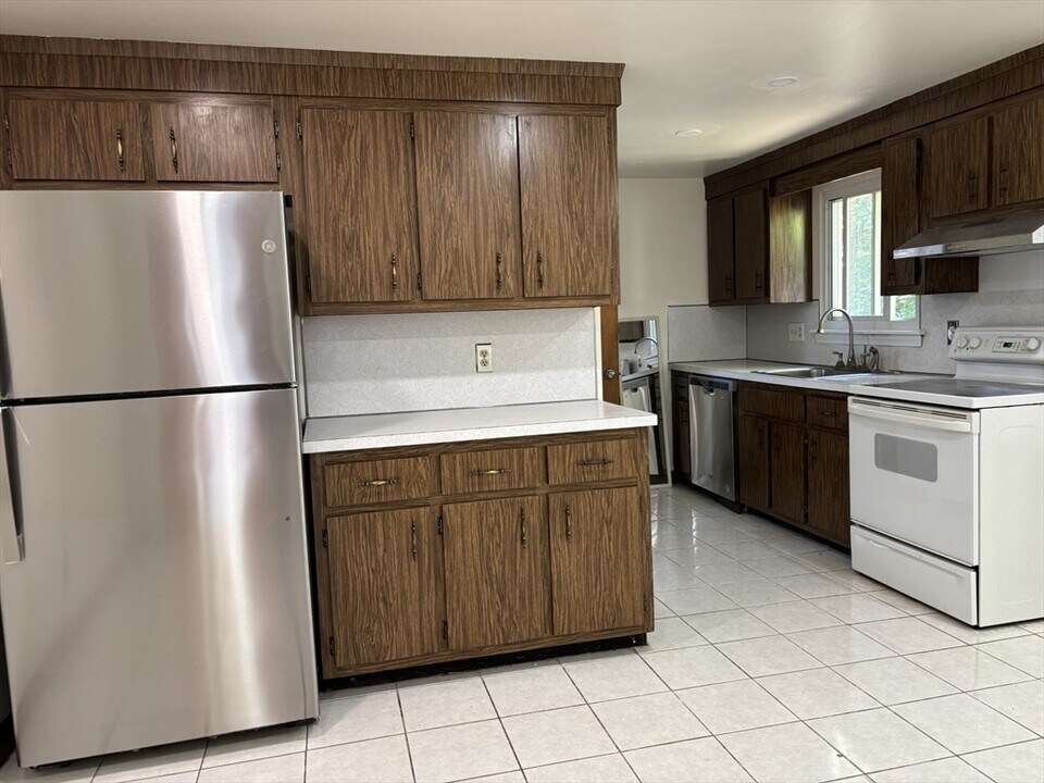 363 Linwood Ave in Newton, MA - Building Photo