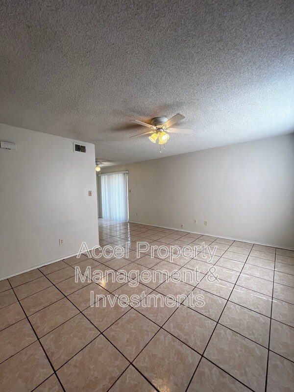 2133 Kerria Ave in McAllen, TX - Building Photo - Building Photo
