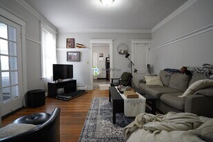 15 Quint Ave in Boston, MA - Building Photo