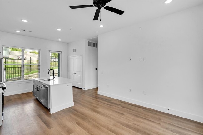 property at 1800 Collie Ct