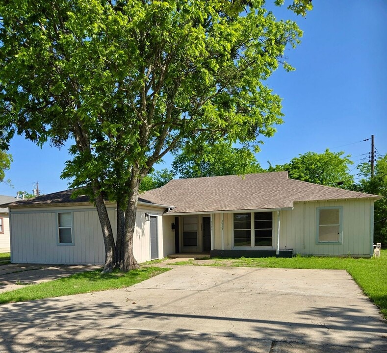 2723-2725 Terrace Dr in Killeen, TX - Building Photo