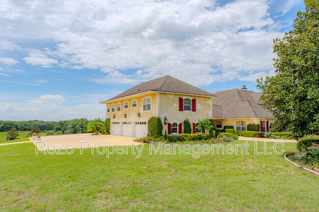 17269 SE 260th Avenue Rd in Umatilla, FL - Building Photo - Building Photo