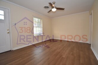 2170 Locust St in Arcadia, LA - Foto de edificio - Building Photo