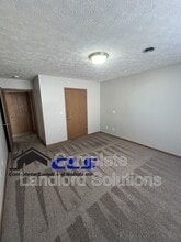 582 College Ave in Terre Haute, IN - Building Photo - Building Photo
