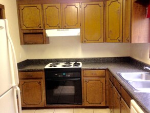 322 Rock Knoll Dr in Greenwood, SC - Building Photo - Building Photo