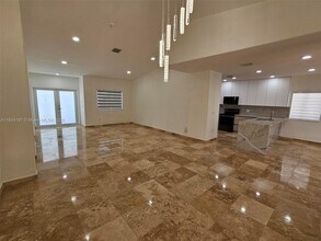 8899 NW 175th St in Hialeah, FL - Building Photo - Building Photo