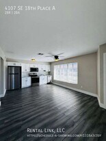 4107 SE 18th Pl in Cape Coral, FL - Building Photo