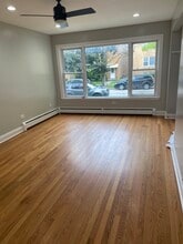 5530 N Mango Ave, Unit 1 in Chicago, IL - Building Photo - Building Photo