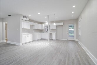 5963 Bamboo Dr in Orlando, FL - Building Photo - Building Photo