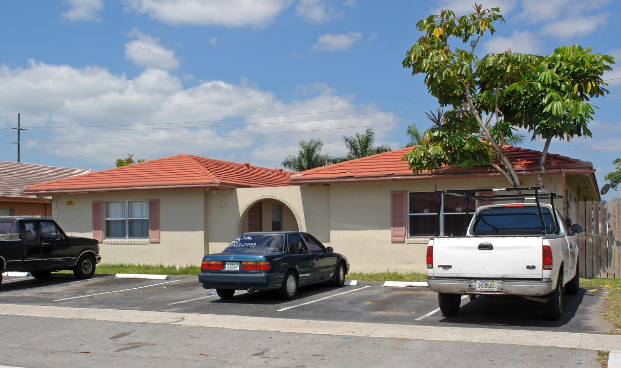 4031 NW 30th Ter in Fort Lauderdale, FL - Building Photo