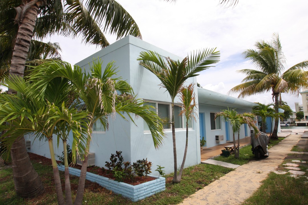 8215 Crespi in Miami Beach, FL - Building Photo