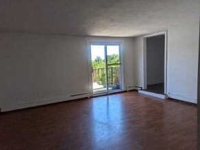 581 Proctor Ave, Unit #3 in Revere, MA - Building Photo - Building Photo