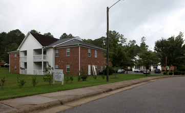 Keystone Commons in Zebulon, NC - Building Photo - Building Photo