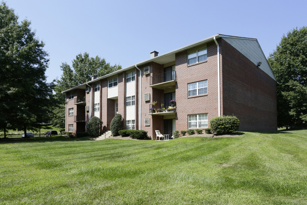 Deer Park Apartments in Randallstown, MD - Foto de edificio