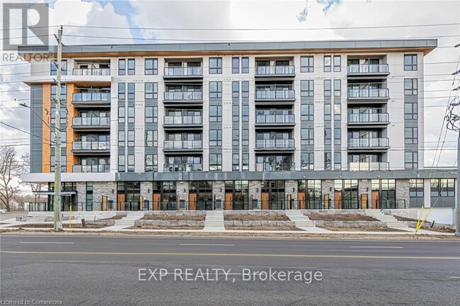 312-312 Erb St. W