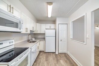 Park at Westminster in Warrington, PA - Foto de edificio - Interior Photo